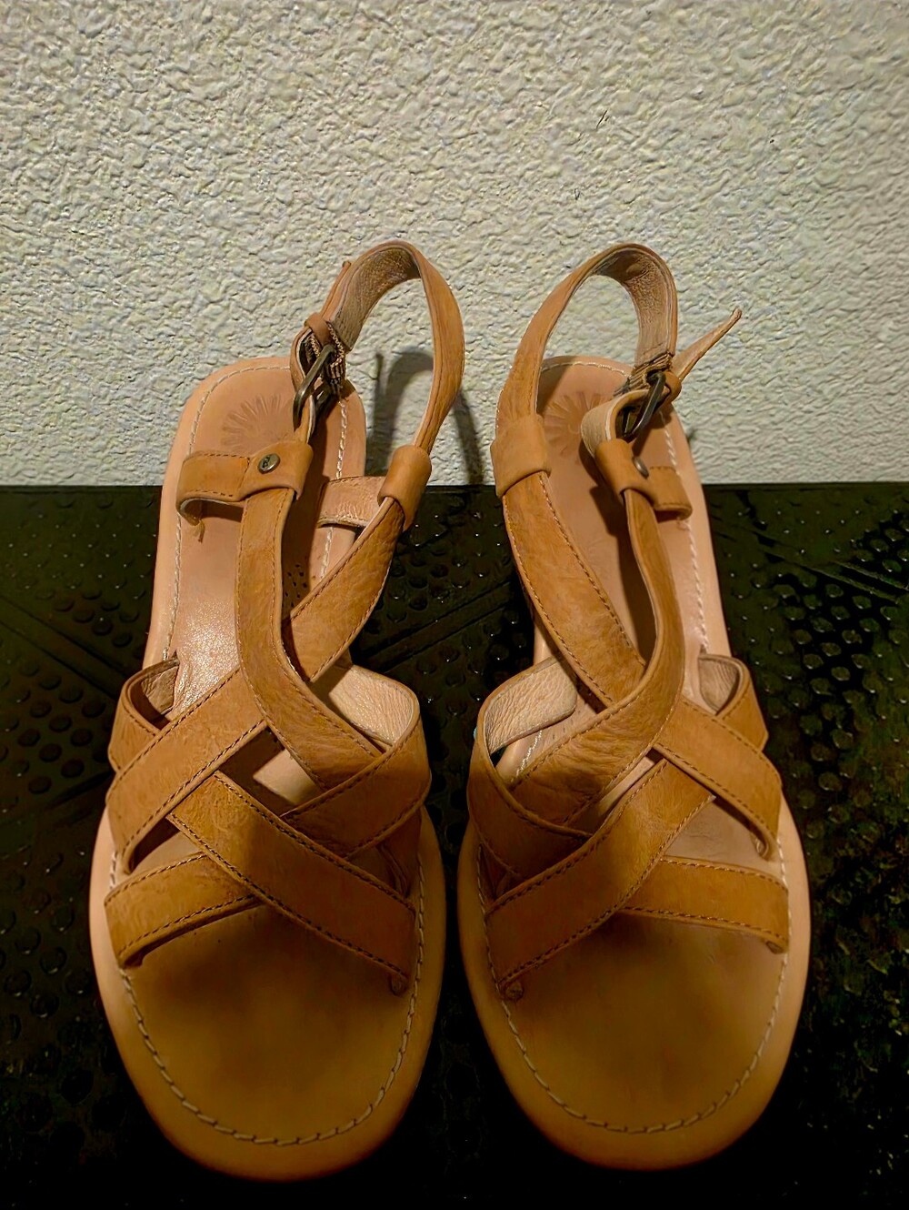 Ugg Wedges Sandals: Size 6